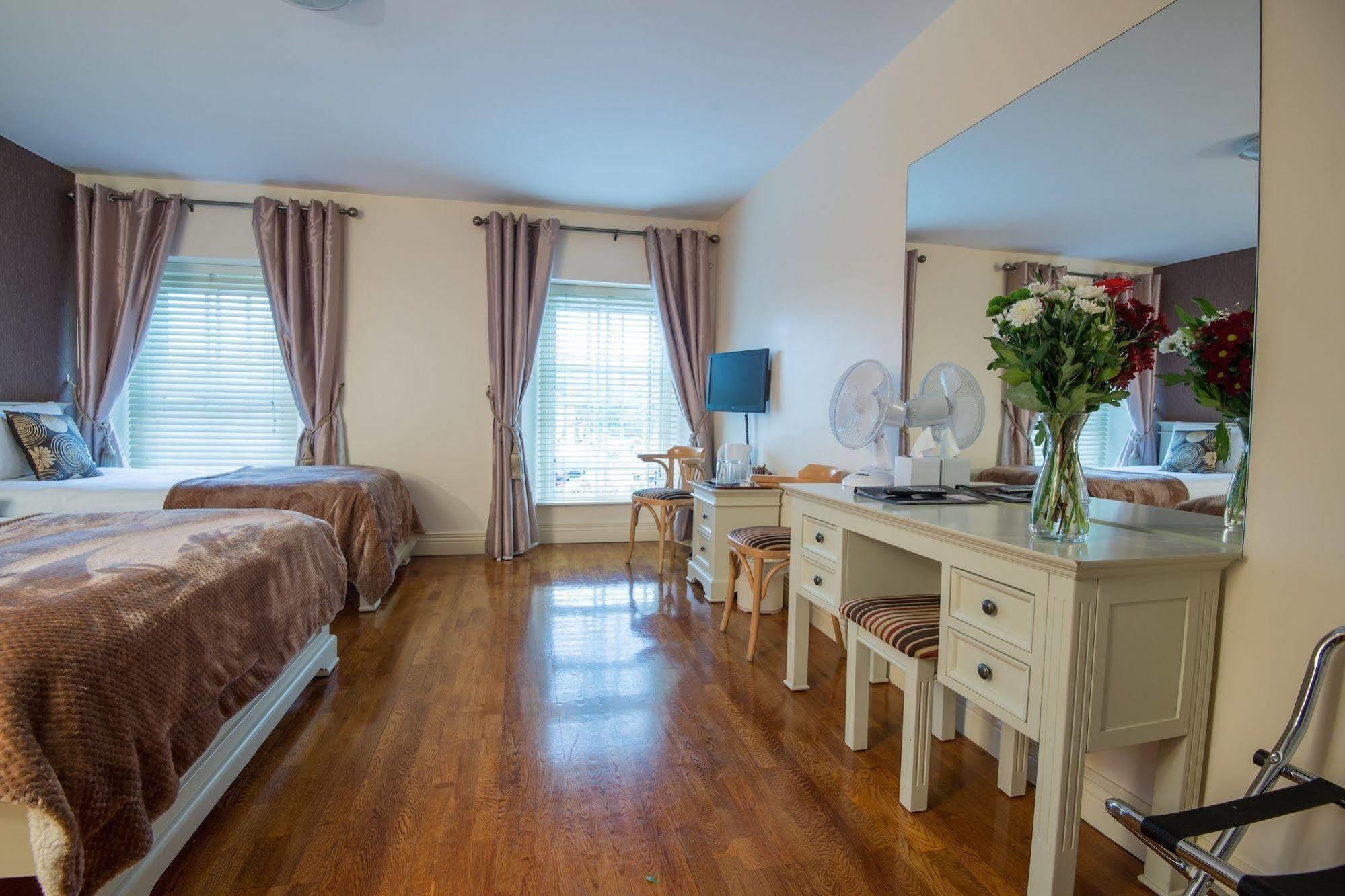Muskerry Arms Bar And B&B Blarney Dış mekan fotoğraf